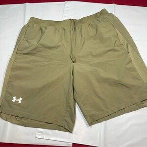 Under Armour GREEN SHORTS lined HeatGear Men’s XL Fitted Athletic Front Pockets